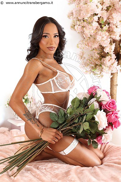 Foto Annunci Trans Lecce Angel Jade Pornostar